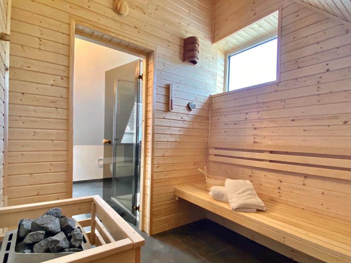 Ferienhaus Moin. Am Harkebruegger See Mit Sauna Barssel  Luaran gambar